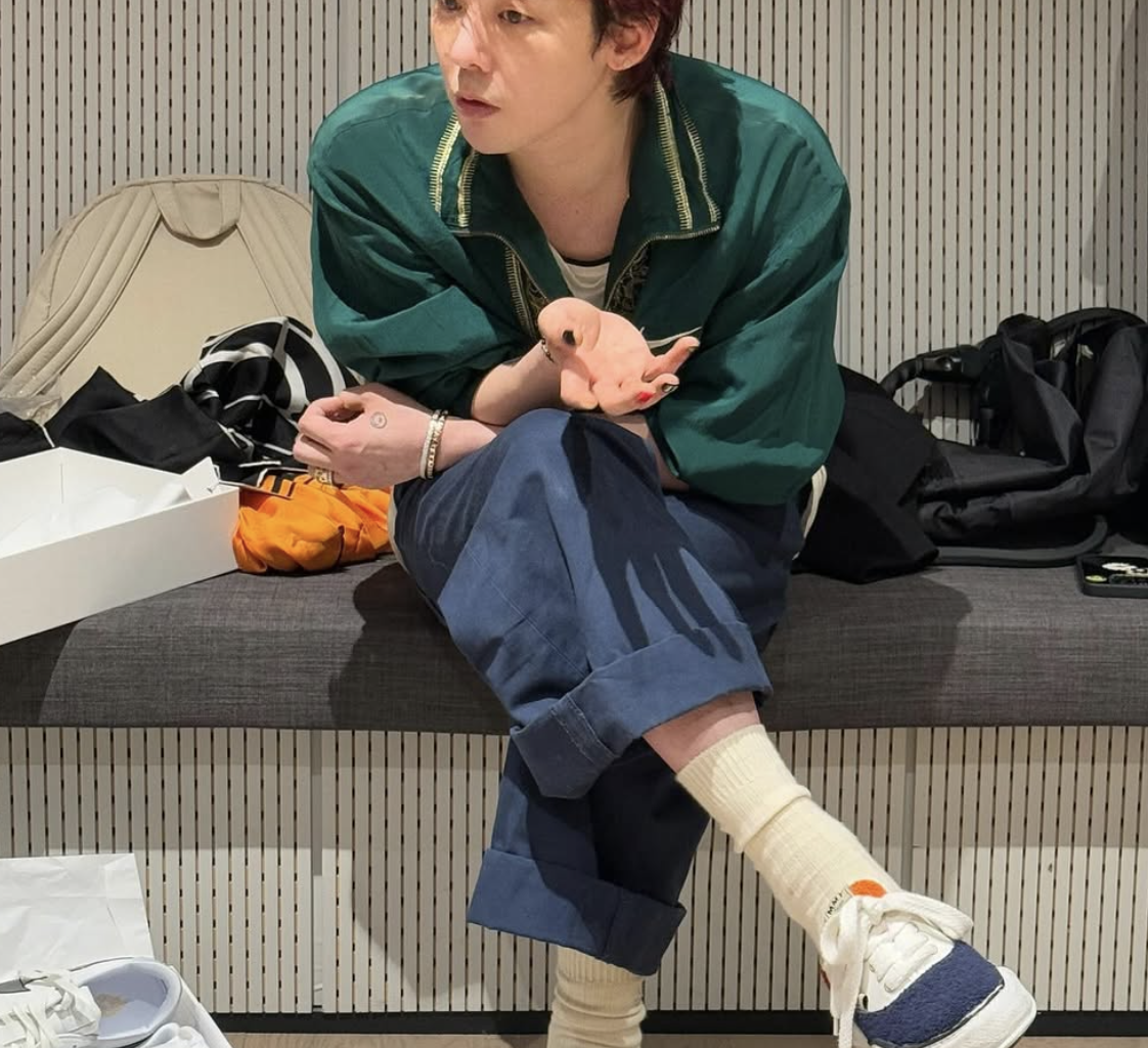 G-Dragon’s Style: The Must-Have Pieces Defining His Iconic Look G-Dragon’s Style: The Must-Have Pieces Defining His Iconic Look Vanity Teen 虚荣青年 Lifestyle & new faces magazine